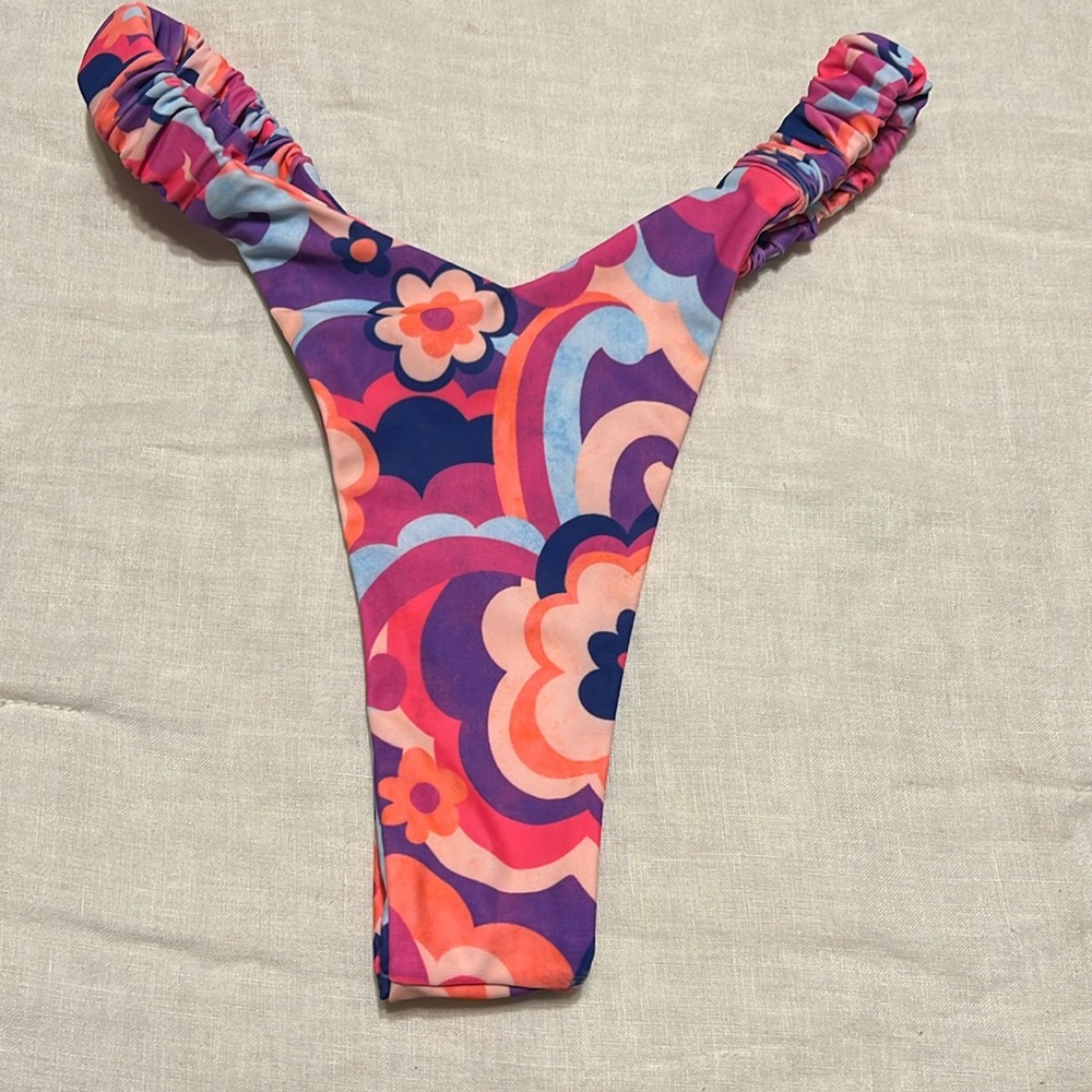 Kulani Retro Y Thong Bikini Bottom in Tipsy Dip